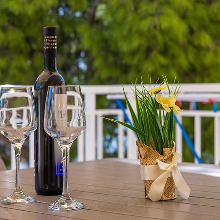 Rosemary Apartments Duce Ngoại thất bức ảnh