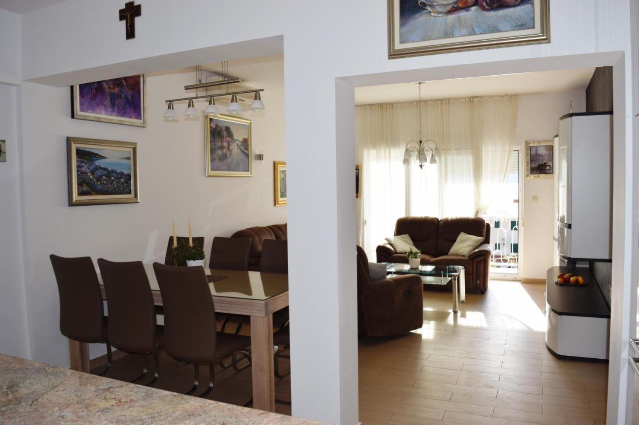 Rosemary Apartments Duce Ngoại thất bức ảnh