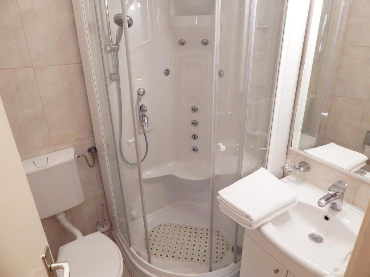 Rosemary Apartments Duce Ngoại thất bức ảnh